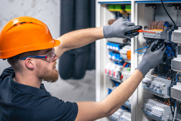 Best Licensed Electrician  in Huntsville, AR